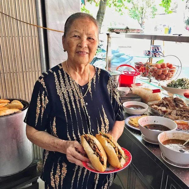 31903128 Banh Mi Madam Khanh 2.jpg