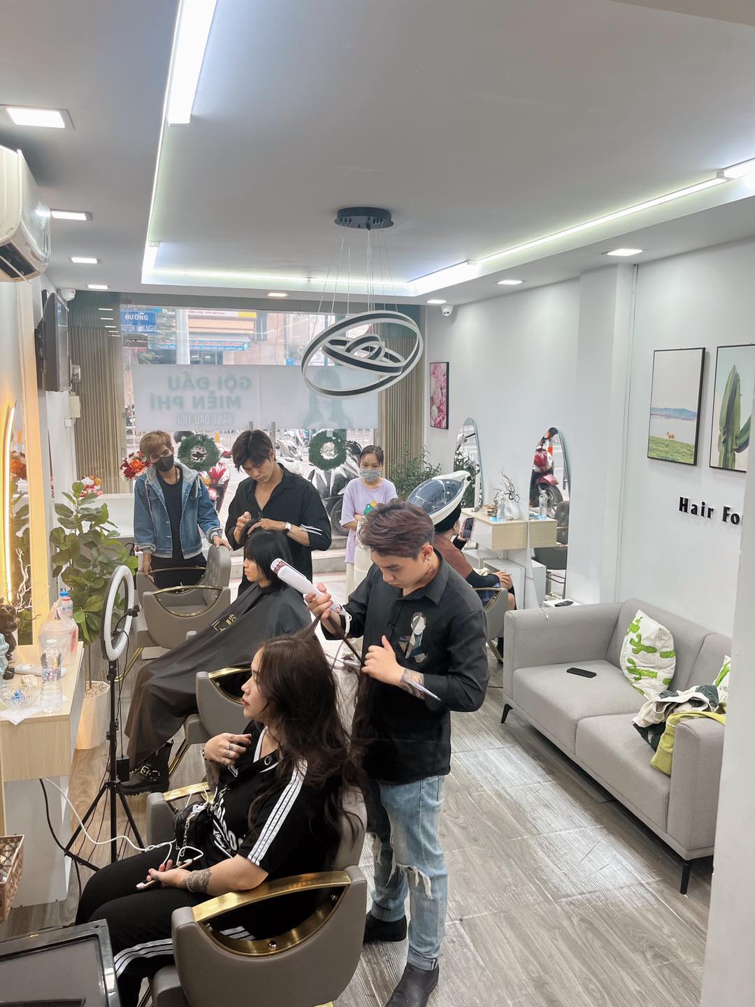 12159987 Kal Salon 2.jpg