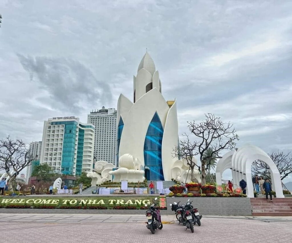 Tháp Trầm Hương – Kiến trúc độc đáo tại Nha Trang